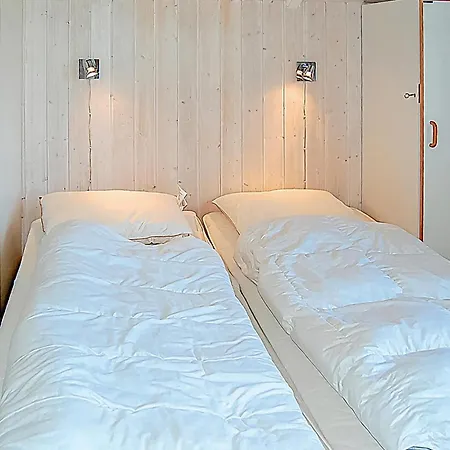 Casa de Férias Beach Front Home In Sjolund With Sauna Sjolund