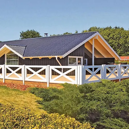 Holiday home Stunning In Sjolund With House Sea View Hejls